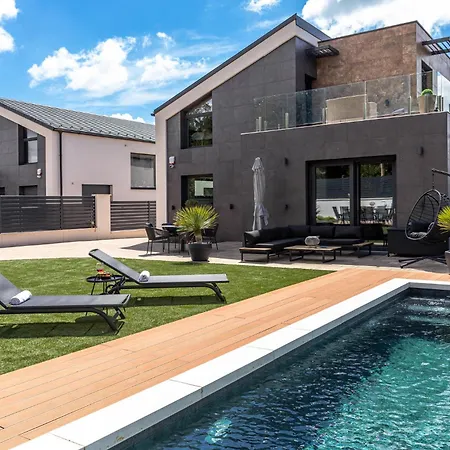 Villa Porta I - Private Pool Balatonalmadi