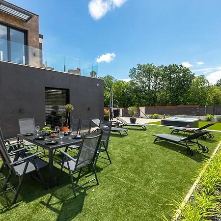 Porta I - Private Pool Balatonalmadi
