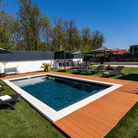 Porta I - Private Pool Villa Balatonalmadi
