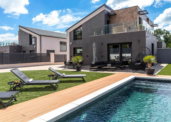 Villa Porta I - Private Pool Balatonalmadi
