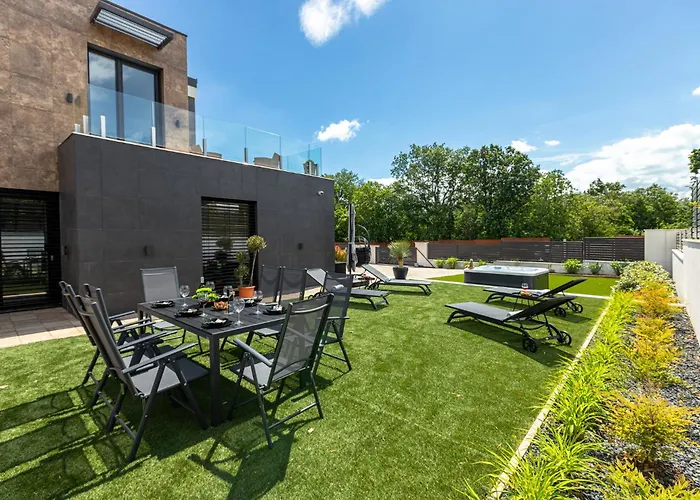 Porta I - Private Pool Balatonalmadi